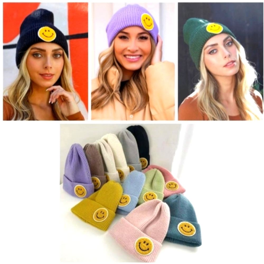 New Bundle of 2 Knit Ribbed Smiley Face Hat Beanies, Cream & Light Pink y2k - Picture 1 of 6